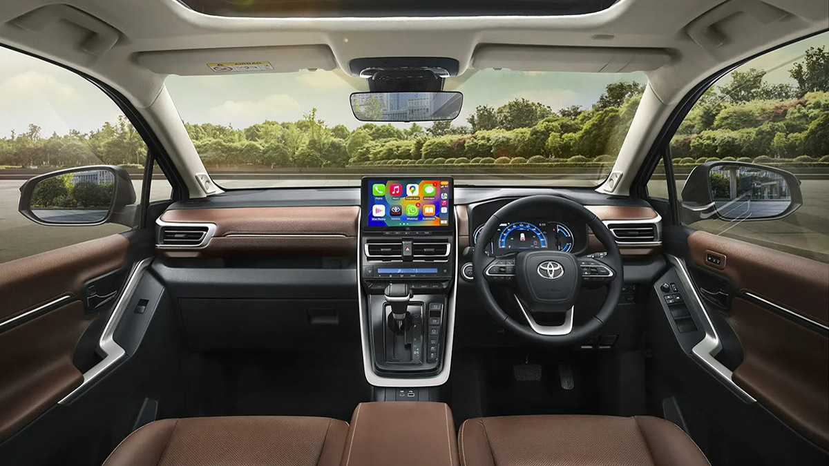 Toyota Innova, Urban Cruiser Hyryder और Fortuner के दम पर कंपनी ने बेची 34,236 यूनिट्स गाड़ियां