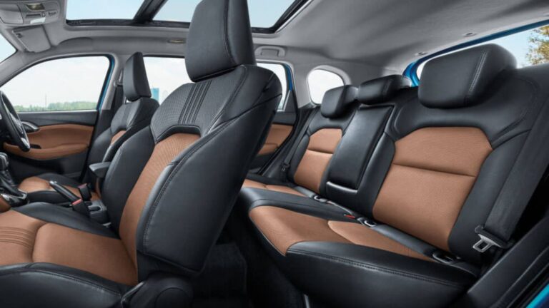 Toyota Urban Cruiser Hyryder है मिडिल क्लास के लिए Best Affordable Hybrid SUV, जानें GST Cut 2025 के बाद Price और Mileage Details