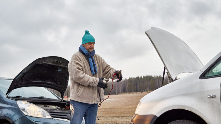 Jump Start Car Battery Guide Hindi: कार की बैटरी डेड हो गई? जानिए जम्प-स्टार्ट करने का आसान और सुरक्षित तरीका