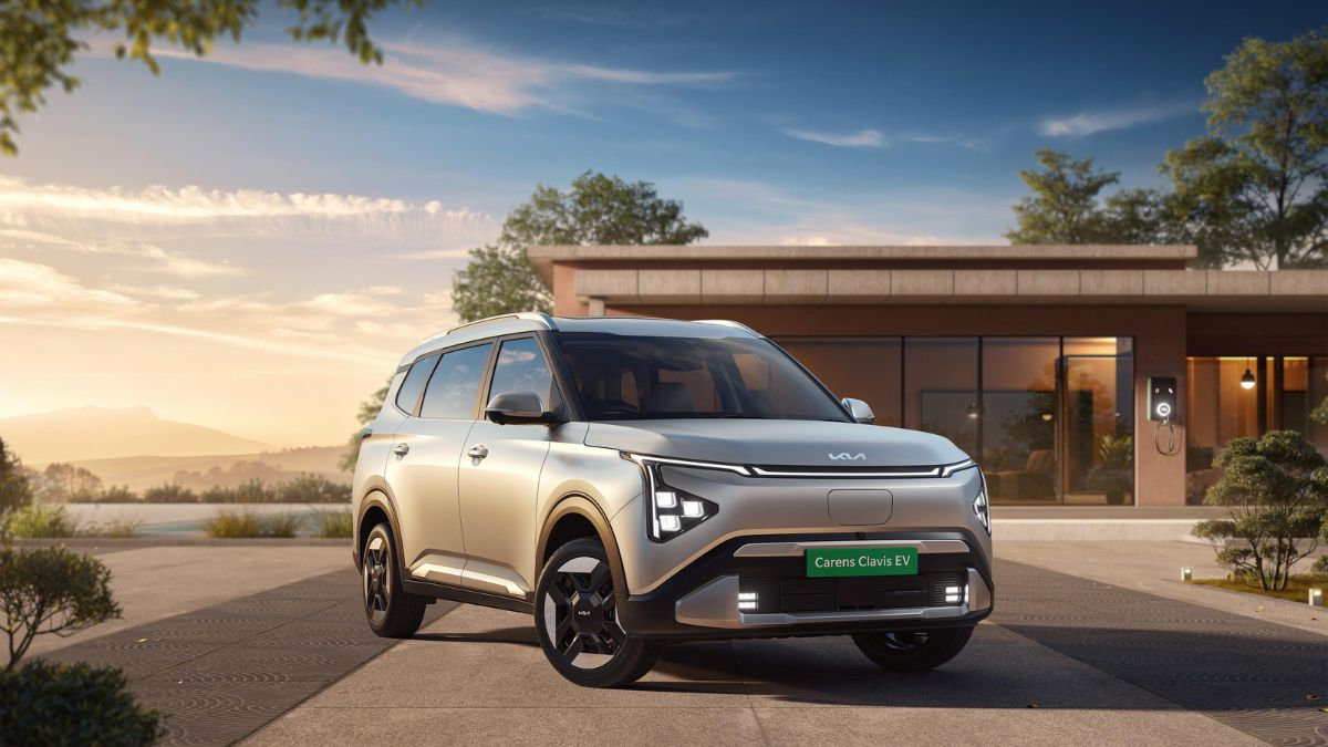 Kia Carens Clavis EV के नए HTX E और HTX E [ER] वेरिएंट लॉन्च, कीमत ₹19.99 लाख से