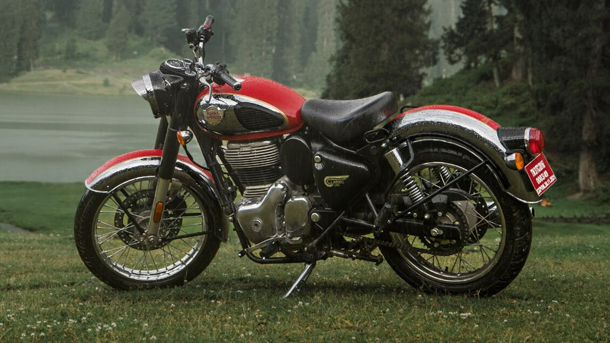 Royal Enfield Classic 350 बनी कंपनी की Best Selling Bike, अक्टूबर 2025 बिकी 46,573 यूनिट | Price, Features & Mileage
