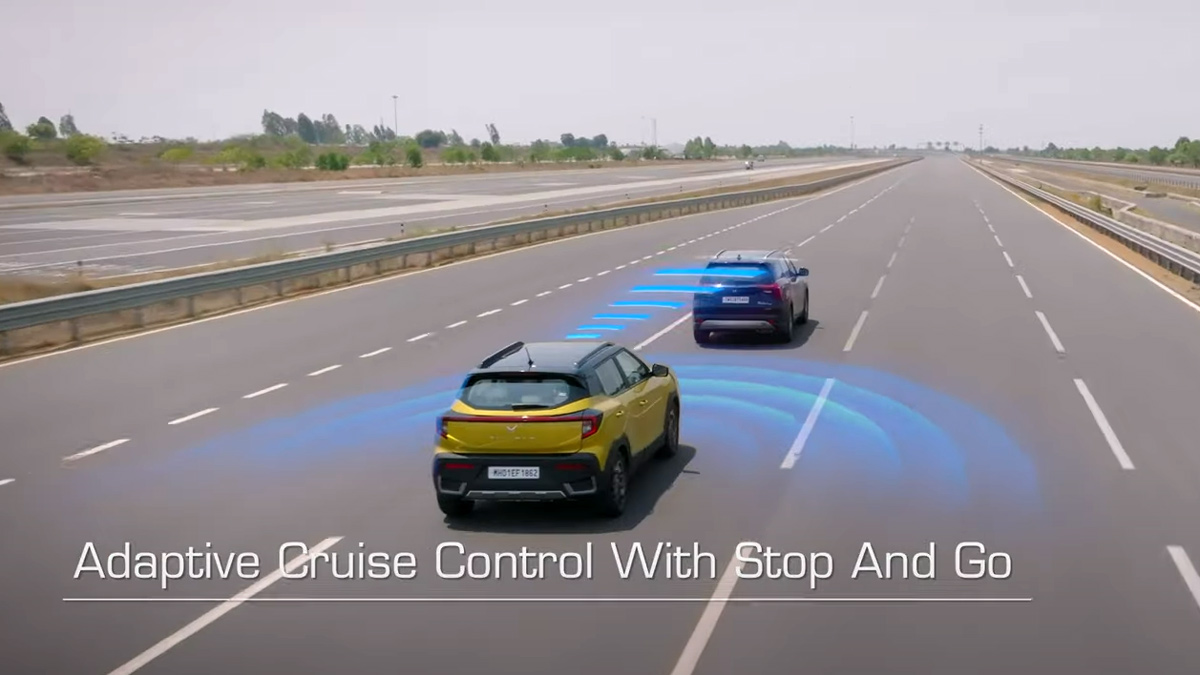 Mahindra XUV 3XO Best SUV for Office Use: जानें Price, Mileage, Features & Safety डिटेल्स।