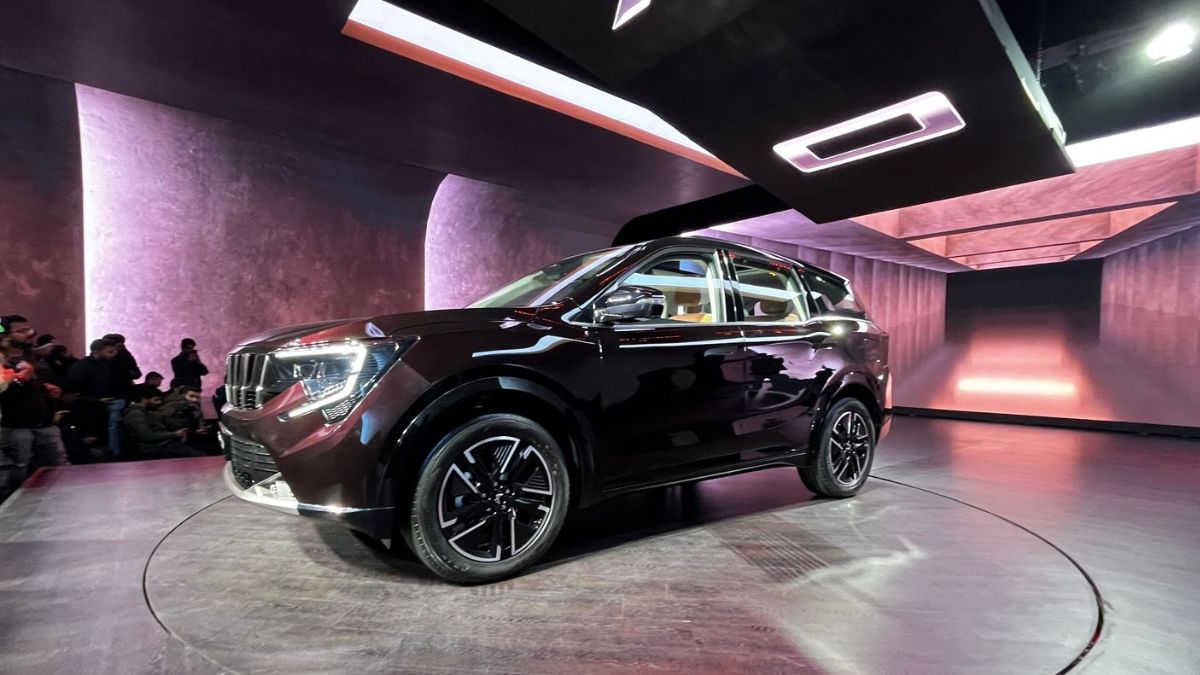 Mahindra XUV7XO Launched at Rs 13.66 Lakh: जानें Features, ADAS, Tech & SUV Price List डिटेल्स।