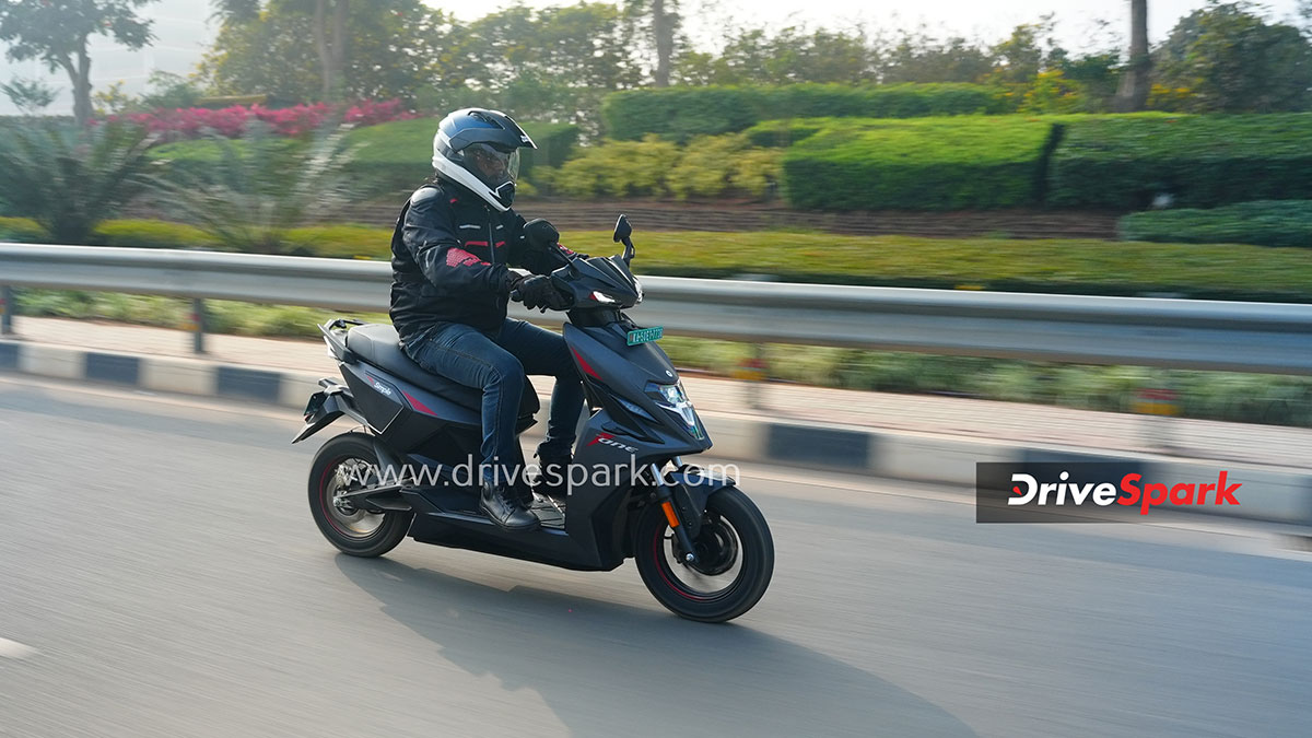 Simple One Gen 2 Review: Range, Price, Features & Performance डिटेल्स।